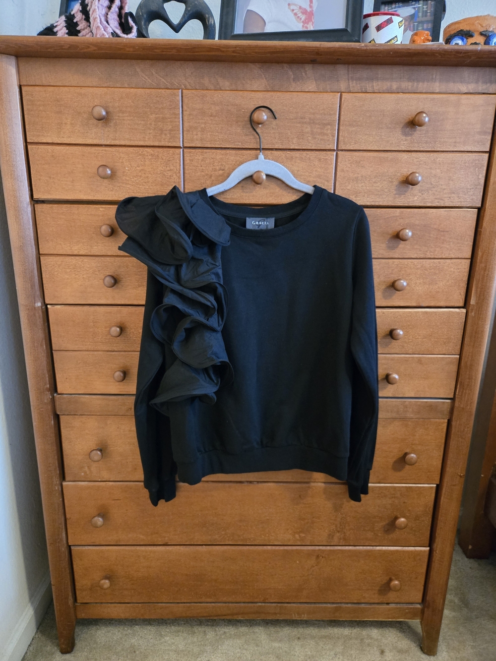 NEW Gracia Black Ruffle-Shoulder Crewneck Sz Large - Picture 4 of 7